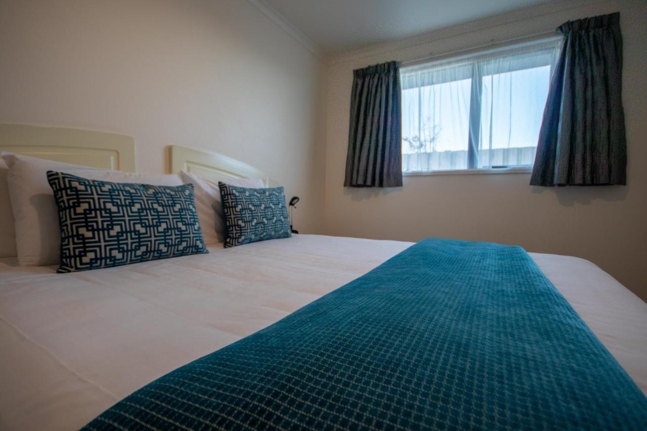 Antonio Mews Motel สแตรทฟอร์ด ภายนอก รูปภาพ