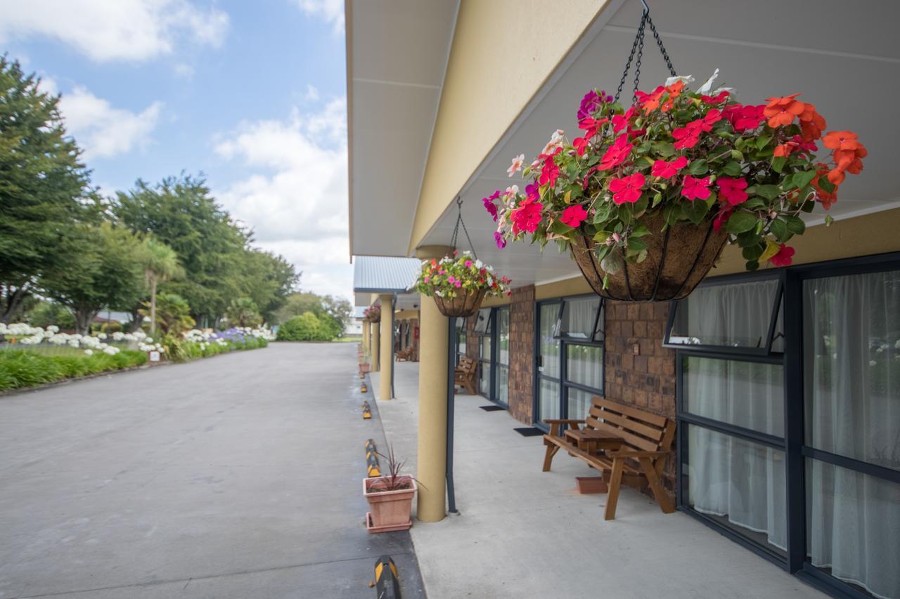 Antonio Mews Motel สแตรทฟอร์ด ภายนอก รูปภาพ