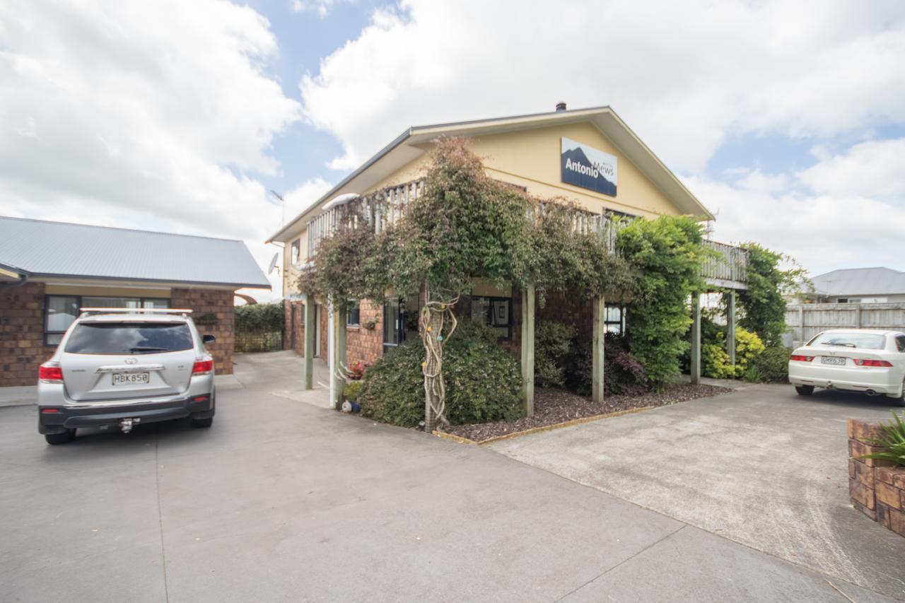 Antonio Mews Motel สแตรทฟอร์ด ภายนอก รูปภาพ