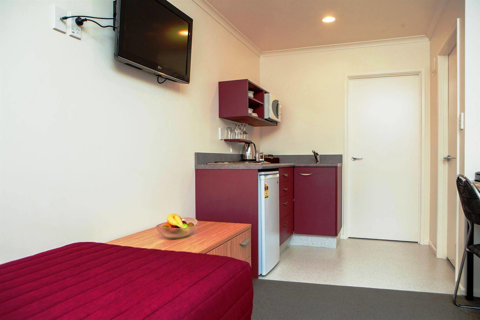 Antonio Mews Motel สแตรทฟอร์ด ภายนอก รูปภาพ