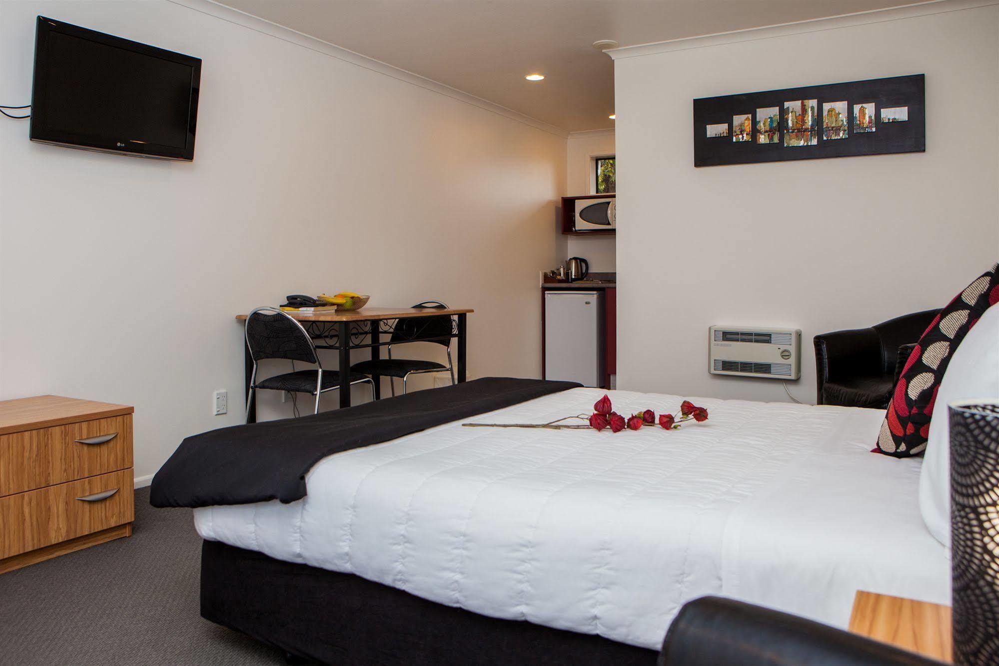 Antonio Mews Motel สแตรทฟอร์ด ภายนอก รูปภาพ