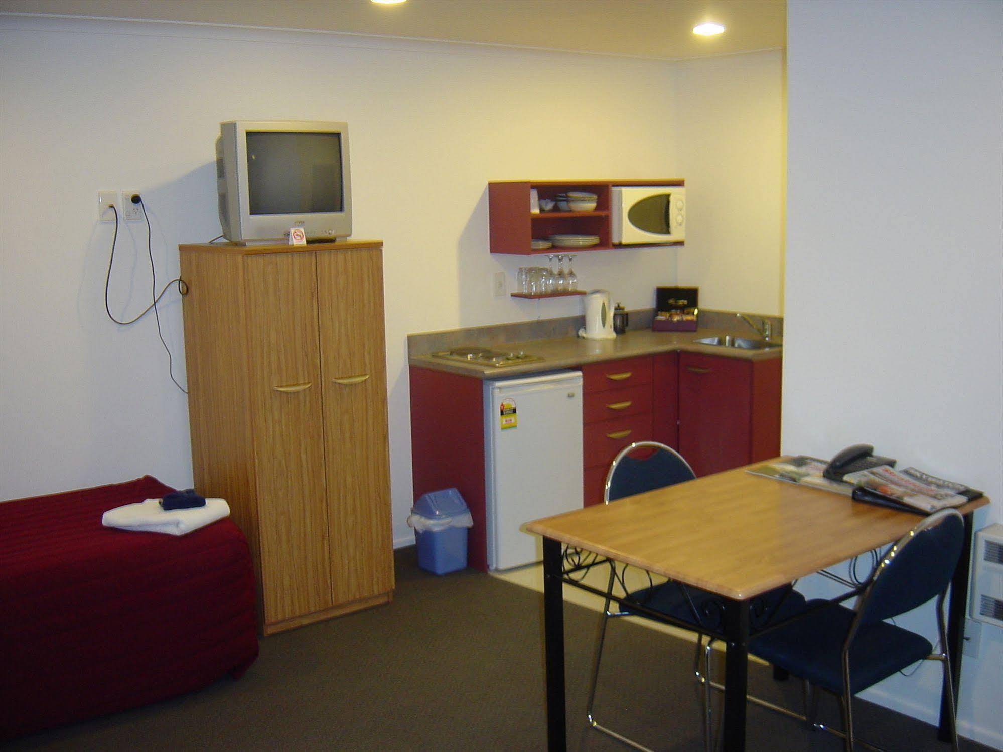 Antonio Mews Motel สแตรทฟอร์ด ภายนอก รูปภาพ