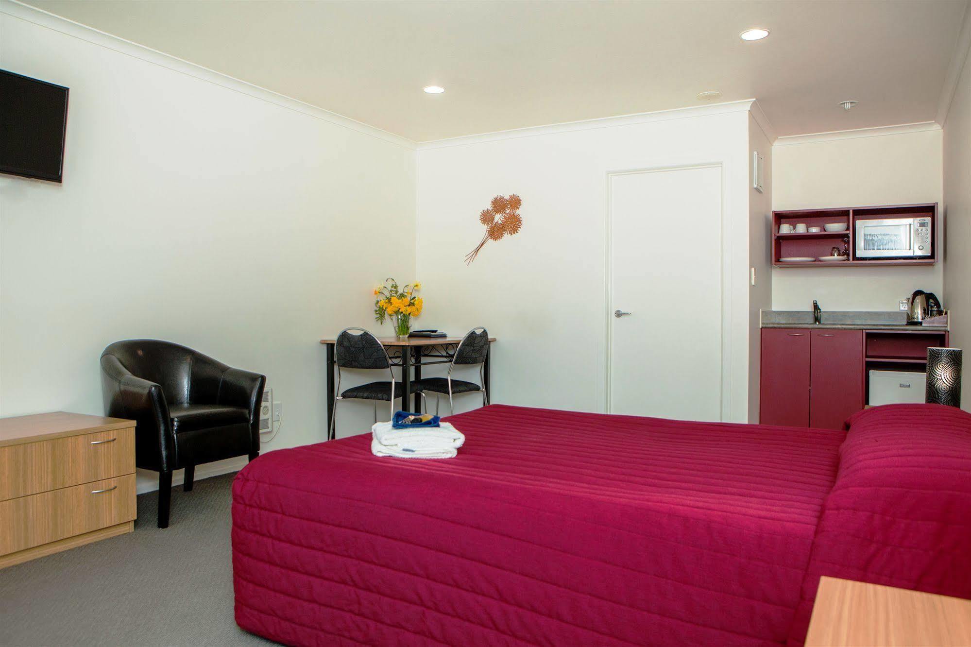 Antonio Mews Motel สแตรทฟอร์ด ภายนอก รูปภาพ